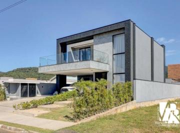 Foto 14 · Casa de Alto Padrão para Locação no Condomínio Caledônia em Camboriú