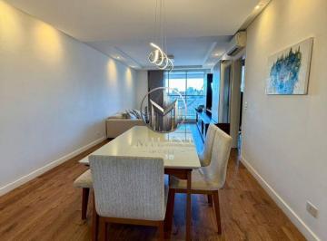 omb3udg2ytbmntk2zjfjnja1_md · Apartamento nas Mercês com 113m², 3 quartos, 2 vagas e sacada com churrasqueira