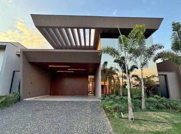 Casa · 212m² · 3 Quartos · 4 Vagas · Casa para venda em Parque Franville de 212.00m² com 3 Quartos, 3 Suites e 4 Garagens