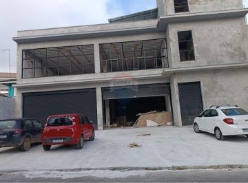 Comercial · 1000m² · 6 Vagas · Sala Comercial para alugar em Vila Flora Regina de 1000.00m² com 6 Garagens