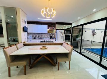 Casa · 210m² · 4 Quartos · 4 Vagas · Casa de Condomínio para venda em Jardim Celeste de 210.00m² com 4 Quartos, 1 Suite e 4 Garagens
