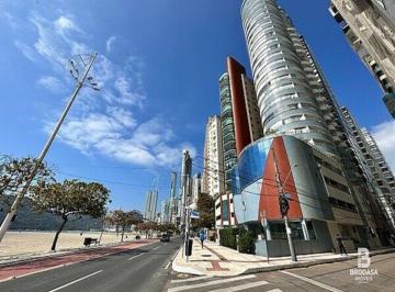 Apartamento de 2 quartos, Balneário Camboriú · Viva o Extraordinário: Apartamento Alto Padrão Frente Mar em Balneário Camboriú