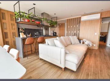 sala integrada com cozinha e varanda · Lindo apartamento à venda na Vila Mariana, pronto para morar