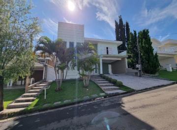 Casa · 378m² · 3 Quartos · 4 Vagas · Linda casa em condomínio de alto padrão. Villagio de Verona em Vinhedo.