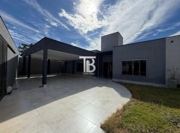 Casa de 3 quartos, Águas Claras · Arniqueira - SHA 04 - Lote 436m - 3 suítes - IPTU individual - Área Gourmet - Piscina