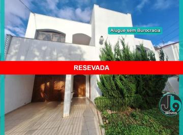 Foto 01 · Casa para Alugar/Vender Mobiliada 310m² no Jardim das Américas com 3 quartos, 1 suíte, lareira, 2 ba