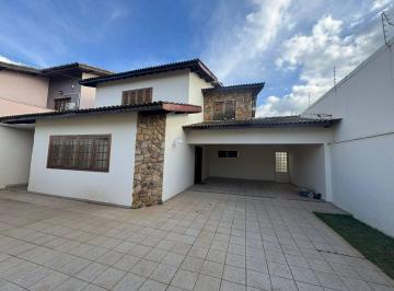 Casa · 520m² · 3 Quartos · 4 Vagas · Casa no Jardim Rezek II