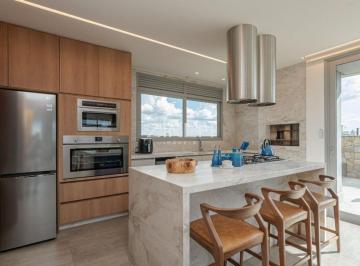 Apartamento de 3 quartos, Curitiba · Cobertura moderna com jacuzzi, sauna e área externa integrada Ao lado MON 3 Quartos sendo 2 Suítes