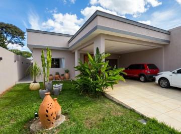 Casa de 3 quartos, Águas Claras · Casa Ampla com 3 Quartos (1 Suíte) e Excelente Espaço Interno em Arniqueiras ACEITA PERMUTA