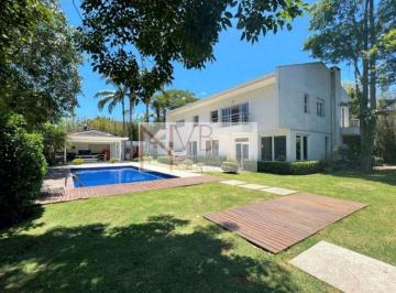 Casa · 541m² · 4 Quartos · 6 Vagas · Casa de Condomínio em Jandira com 4 Suítes e 541m²