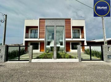 Casa · 89m² · 2 Quartos · 1 Vaga · Casa com duas suítes na Praia Azul em Passo de Torres à 150 metros do mar.