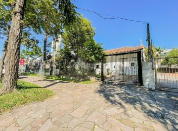 Casa · 300m² · 3 Quartos · Casa de 3 quartos à venda no Bairro Chácara das Pedras em Porto Alegre