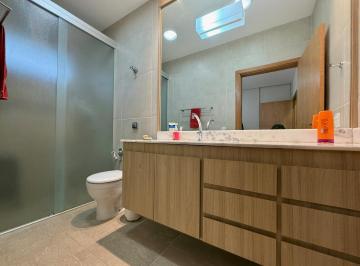 IMG_20260619_152330_000.jpeg · Agradável casa para venda em Jardim dos Estados com 4 quartos, sendo 4 suítes, 393m² - remaxfront#T4