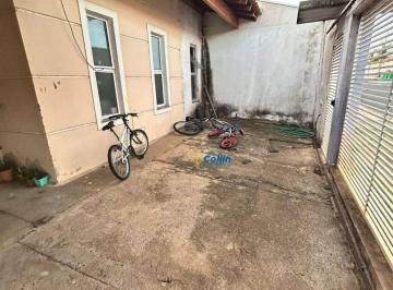 8d5b78de9843b994200907e7bd47a7ff7e7fd037 · Casa com 2 dormitórios à venda, 47 m² por R$ 300.000,00 - Vila Arquelau - Uberaba/MG