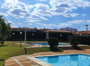 7c6027db1e6231aa45ffb91684f30ec842e6ea59 · Casa com 5 dormitórios à venda, 350 m² por R$ 890.000,00 - Universitário - Uberaba/MG