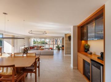 Apartamento · 225m² · 4 Quartos · 3 Vagas · Apartamento à venda no Bigorrilho no Edifício Rena