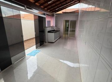 Casa de 4 quartos, Uberaba · Casa térrea com 4 dormitórios em condomínio fechado