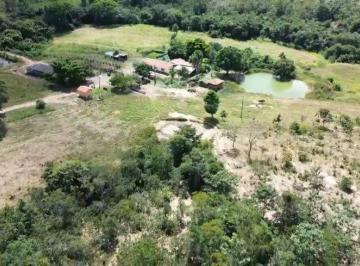 Rural de 1 quarto, Luziânia · *Fazenda em Luziânia
310 hectares
*Região das Araras
*40 km do parque de exposições, rodovia Braluz
