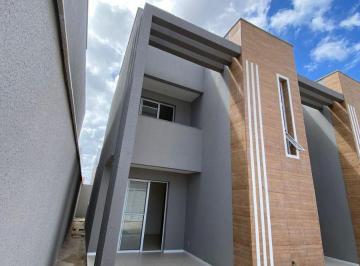 Casa de 3 quartos, Eusébio · Duplex no Eusébio, Coité, 100m2, 3 Suítes, 100% Porcelanato, Quintal, 2 Vagas, Próx. ao Shopping.