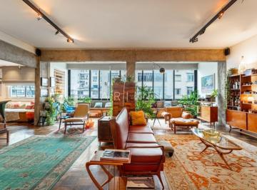 12858-20260522123145_zap.jpg · Belíssimo apartamento com excelente planta, a uma quadra da praia de Copacabana.