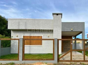 Casa moderna com suíte a 300 metros da praia no Bairro Pérola · Casa moderna com suíte a 300 metros da praia no Bairro Pérola