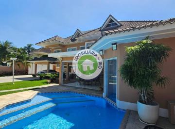 Casa · 6 Vagas · Imóvel luxuoso na Barra da Tijuca: casa de 5 quartos com 5 suítes, 770m², à venda ou locação no Rio…