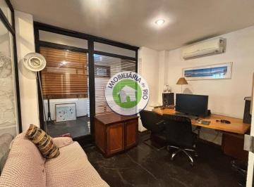 Casa · 3 Vagas · Residência de Luxo à Venda em Humaitá, Rio de Janeiro - 4 Quartos, 1 Suíte, 2 Salas, 4 Banheiros e…