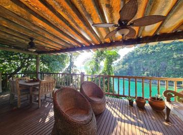 Casa · 2 Vagas · 4 suítes em Angra com vista indescritível!!!