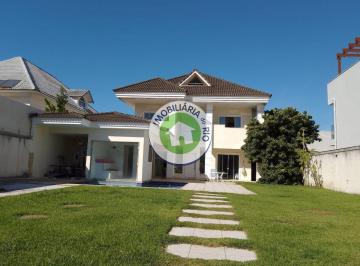 Casa · 343m² · 4 Vagas · Casa no Recreio com 4 suítes entre o mar e a montanha!