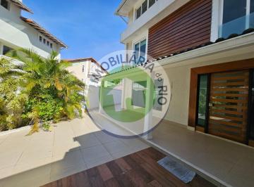 Casa · 305m² · 2 Vagas · Casa de quatro quartos no melhor ponto da Barra!