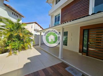 Casa · 305m² · 2 Vagas · Casa de quatro quartos no melhor ponto da Barra!