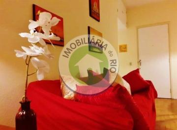 Apartamento · 70m² · Imperdível! Apartamento à venda ou locação no Centro de Petrópolis-RJ, com 1 quarto, 1 sala, 1 banh…