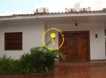 Casa · 301m² · 3 Quartos · 8 Vagas · Casa no Caxingui - Espaço, conforto e praticidade a poucos minutos do Metrô São Paulo-Morumbi.