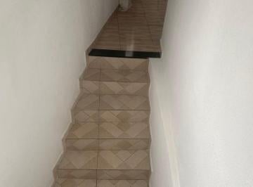 Casa · 80m² · 1 Quarto · Aluga-se bela casa