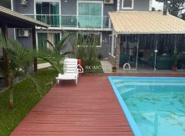 Casa · 105m² · 2 Quartos · 3 Vagas · Linda Casa Com Piscina em Rua Tranquila - Rio Vermelho