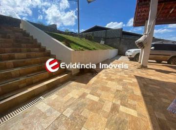 Casa · 200m² · 3 Quartos · 6 Vagas · Casa Residencial à Venda em Santana de Parnaíba (Recanto Maravilha III)