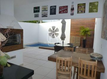 Casa · 180m² · 3 Quartos · 4 Vagas · Casa para locação de 03 dormitórios, sendo 01 suíte com closet e piscina para locação no condomínio 