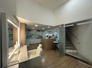 Comercial · 96m² · Lívia Machado vende loja comercial em Santa Lúcia