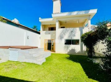 Casa · 380m² · 4 Quartos · 6 Vagas · Casa de Vila com 4 Quartos e 4 banheiros à Venda, 380 m²