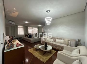 Apartamento · 205m² · 5 Quartos · 2 Vagas · Condomínio Aconcágua - Apartamento 5 quartos, sendo 2 suítes