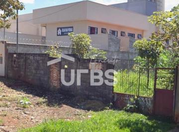 Terreno · 518m² · Excelente oportunidade de um lote na Vila Rosa, a duas quadras da Avenida Rio Verde, próximo a shopp
