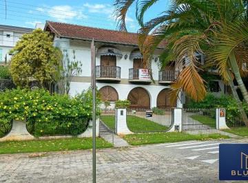 Casa · 300m² · 4 Quartos · 4 Vagas · LINDA CASA NOBRE EM CONDOMÍNIO FECHADO DE BLUMENAU