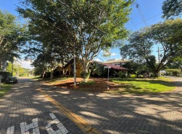 1 · CASA EM CONDOMINIO COM 4 QUARTOS SENDO 2 SUITES - VIVENDAS DO LAGO