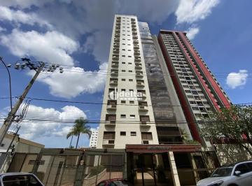 Apartamento · 191m² · 4 Quartos · 2 Vagas · Apartamento com 4 quartos sendo 2 suítes disponível para locação no bairro Tabajaras em Uberlândia-M