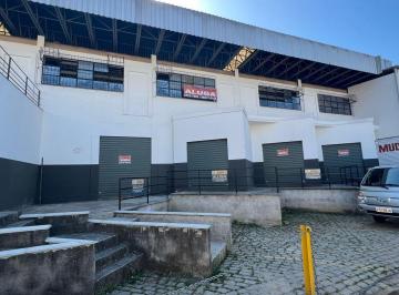 Comercial · 170m² · Loja ampla, com 170 m² aproximadamente.