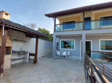 Casa · 278m² · 3 Quartos · 4 Vagas · Sobrado em Rio das Ostras