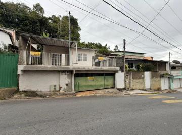 Casa · 198m² · 3 Quartos · 1 Vaga · Duas casas no bairro Maria Teresa, próximas ao ponto de ônibus e de mercearias.