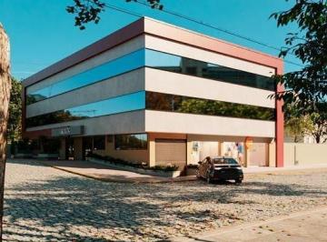 Comercial · 1550m² · 9 Vagas · Prédio comercial em Nova Friburgo