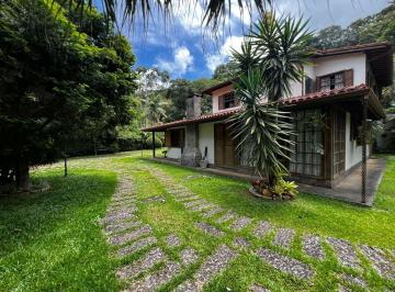 Casa · 250m² · 3 Quartos · 2 Vagas · Linda chácara, próximo ao centro da cidade - Chácara do Paraíso - Nova Friburgo
