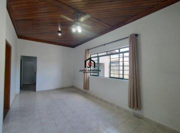 Casa · 201m² · 3 Quartos · Casa à venda - no Centro